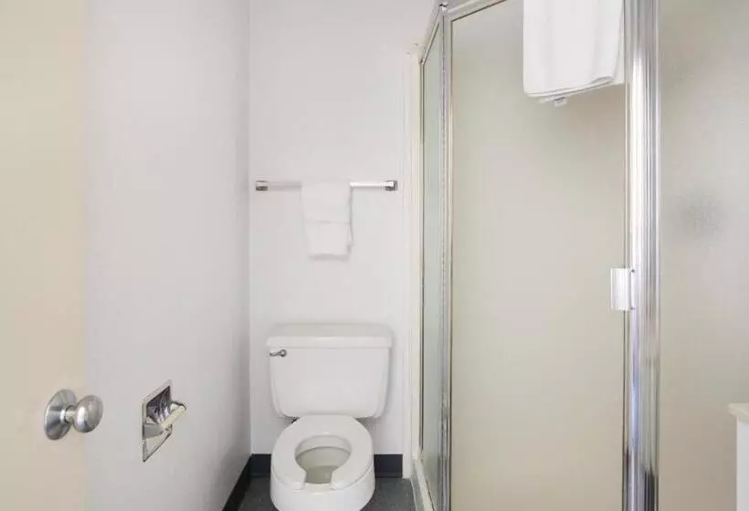 فندق Days Inn By Wyndham New Philadelphia