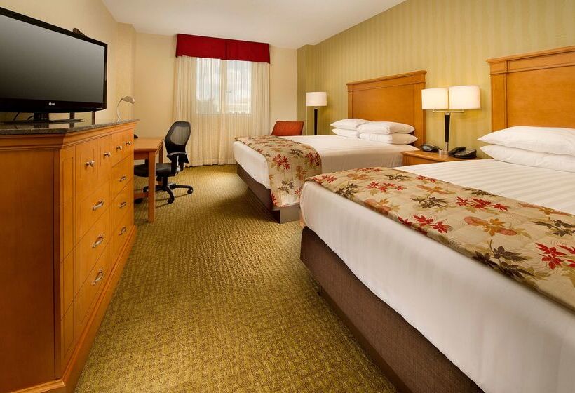 בית מלון כפרי Drury Inn & Suites Orlando Near Universal Orlando Resort