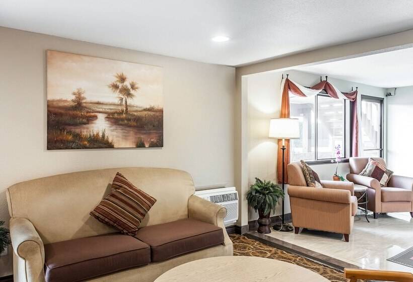 Отель Econo Lodge Ellensburg Near University