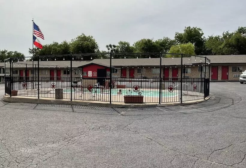 Hotel Glen Rose Inn And Suites