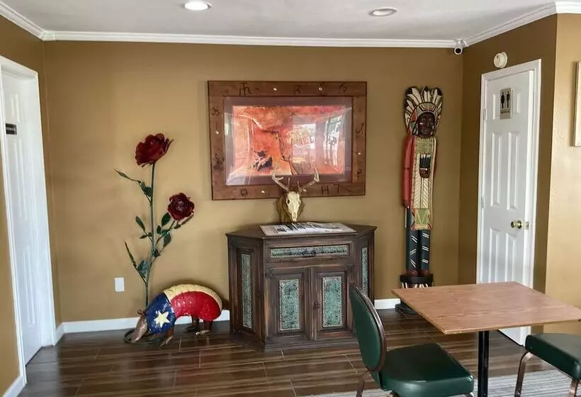 Hotel Glen Rose Inn And Suites