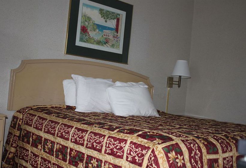 호텔 Super 6 Inn and Suites