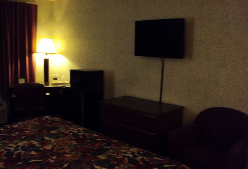 호텔 Super 6 Inn and Suites