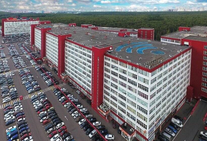 Отель Inside Transit