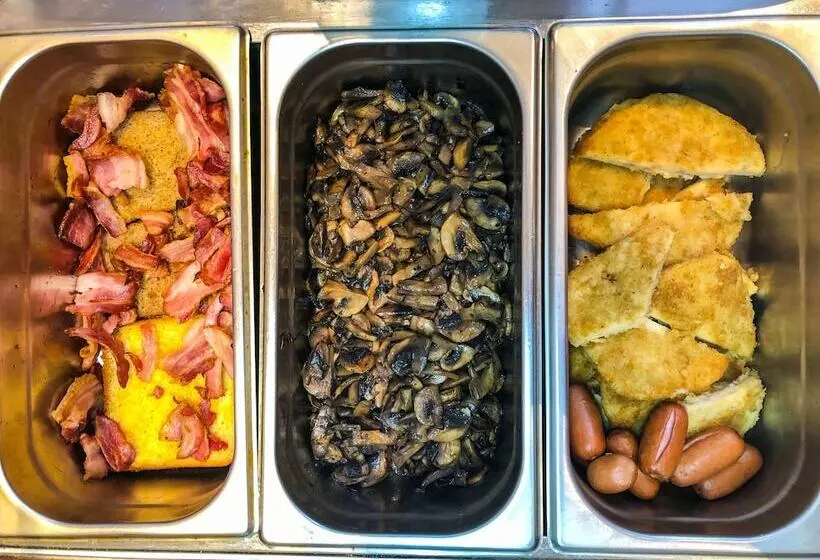 Отель Inside Transit