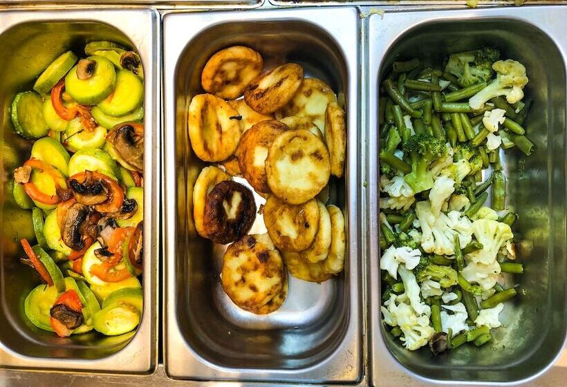 Отель Inside Transit