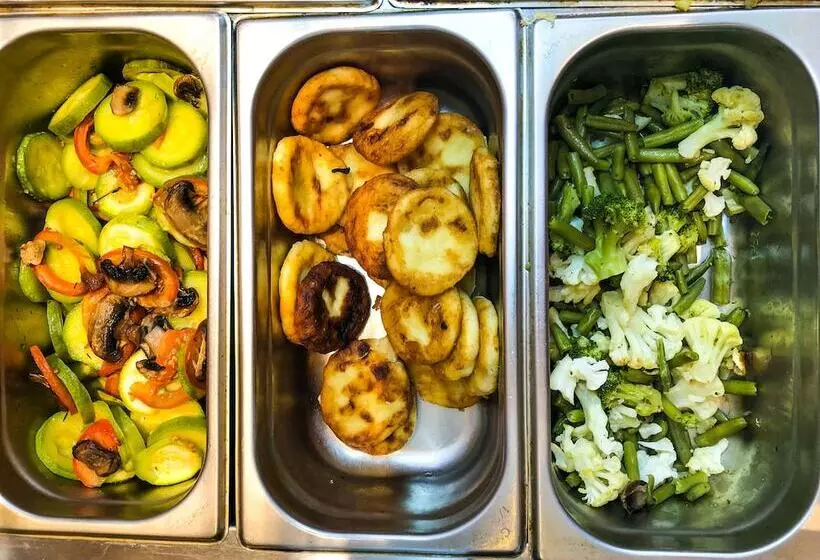 Отель Inside Transit