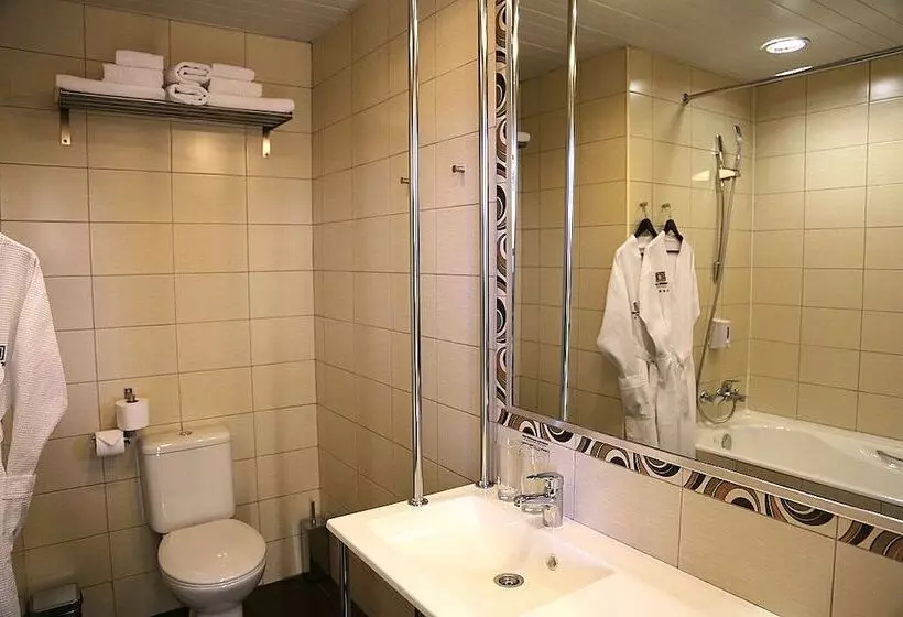 Отель Inside Transit