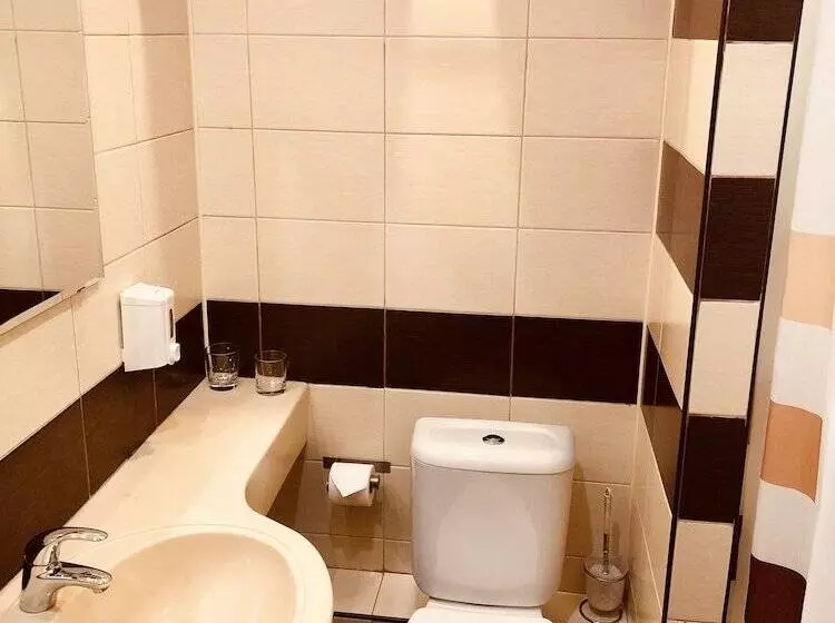 Отель Inside Transit