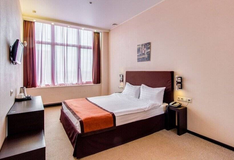 Отель Inside Transit