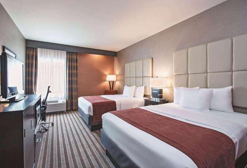 Отель La Quinta By Wyndham Harrisburg Hershey