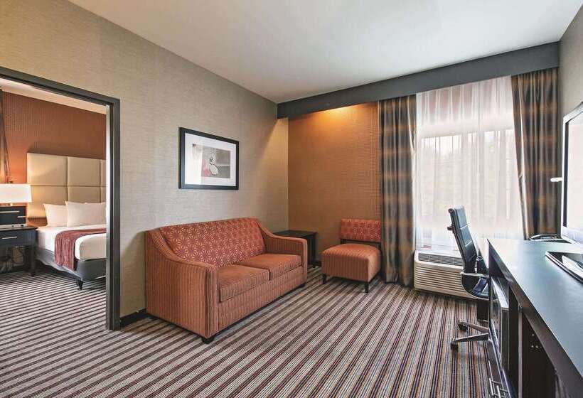 Отель La Quinta By Wyndham Harrisburg Hershey