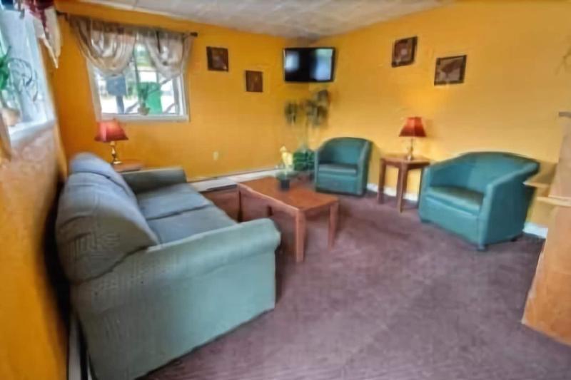 בית מלון כפרי Lake View Inn