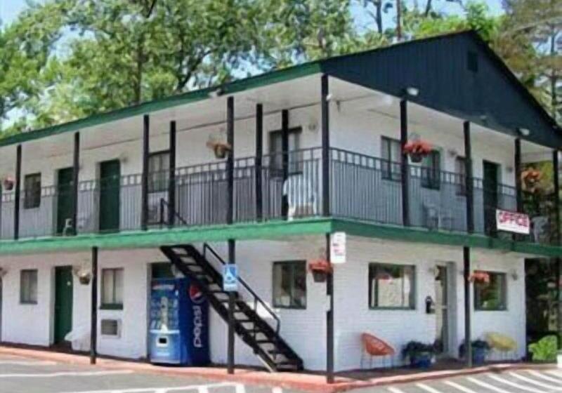 בית מלון כפרי Lake View Inn