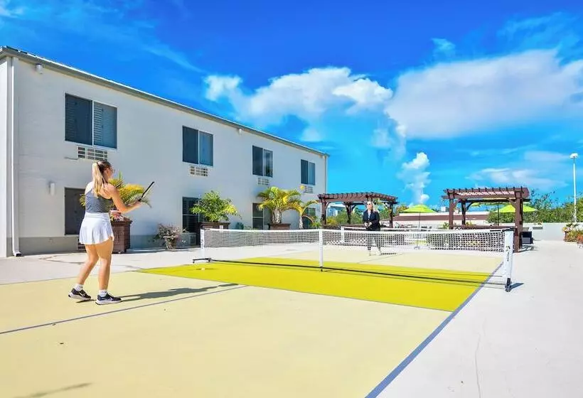 فندق Naples Park Central