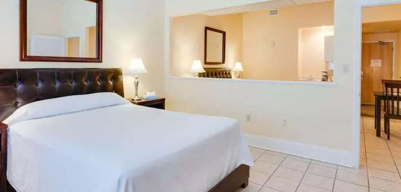 فندق Naples Park Central