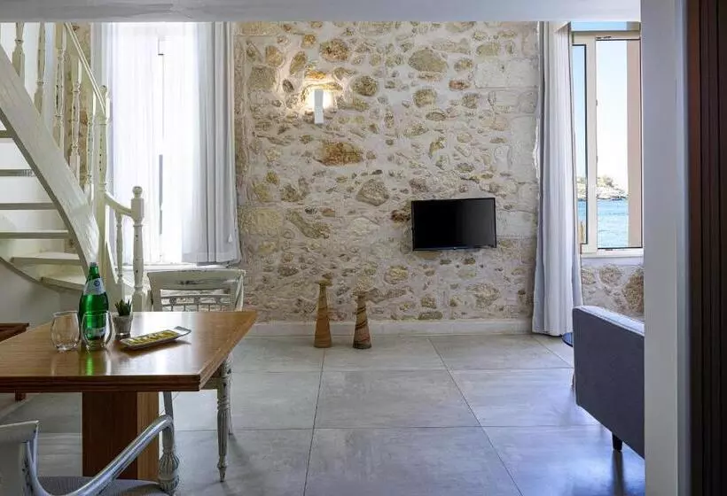 ホテル Thalassa Boutique