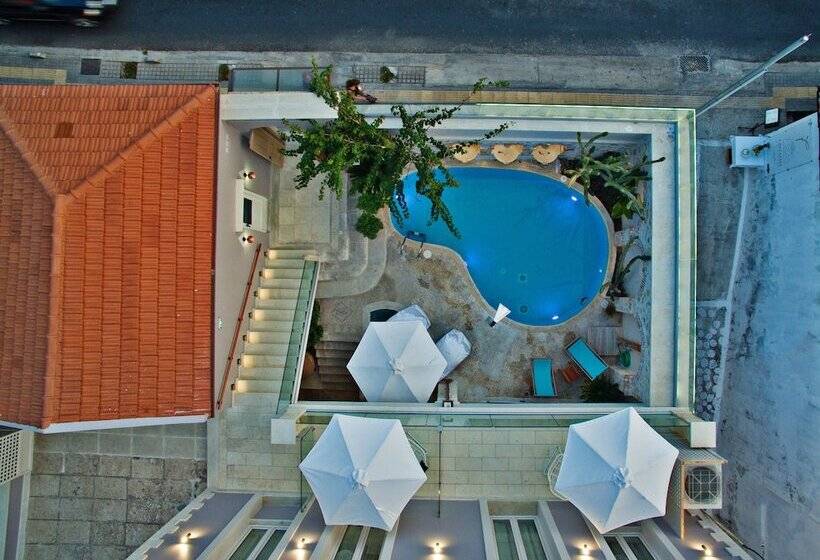 ホテル Thalassa Boutique