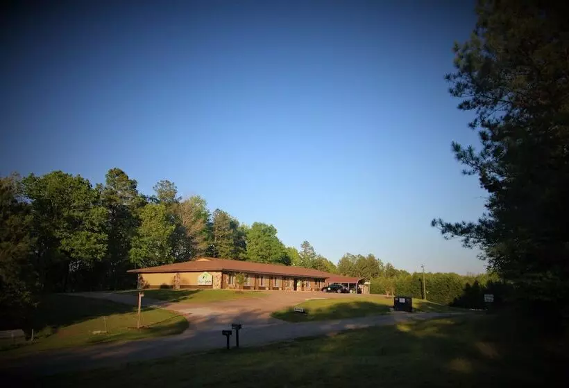 בית מלון כפרי The Night Inn