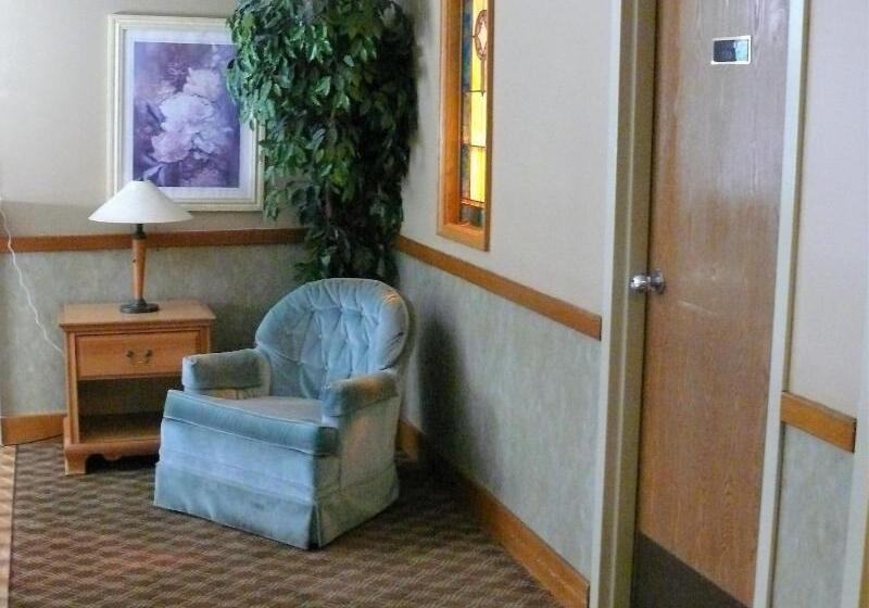 호텔 The Woodridge Inn