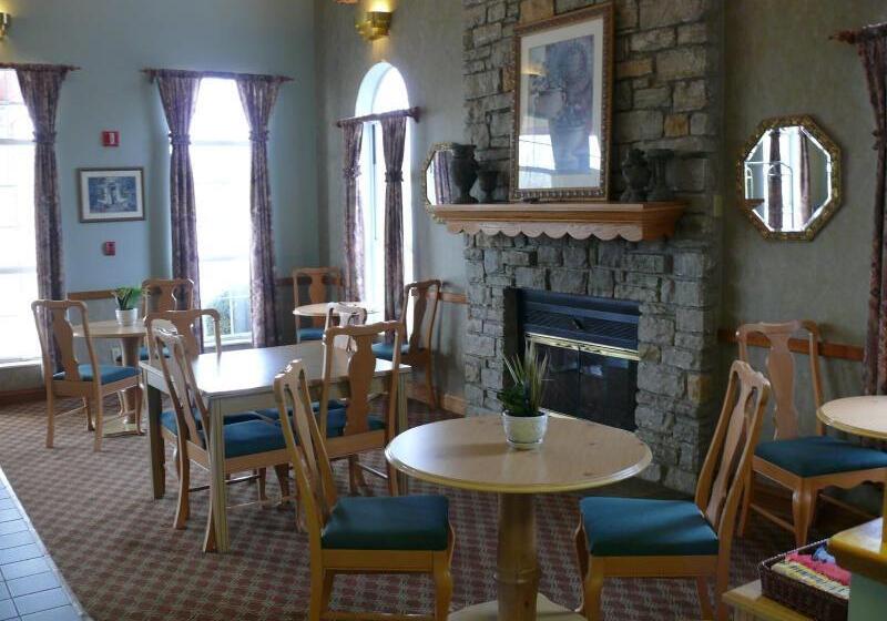 호텔 The Woodridge Inn