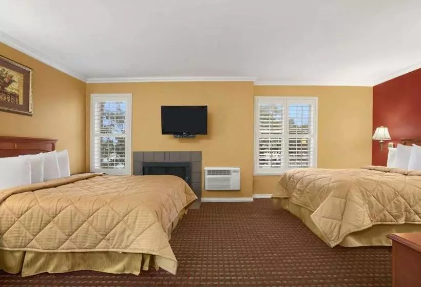 酒店 Travelodge Inn & Suites By Wyndham Gardena Ca