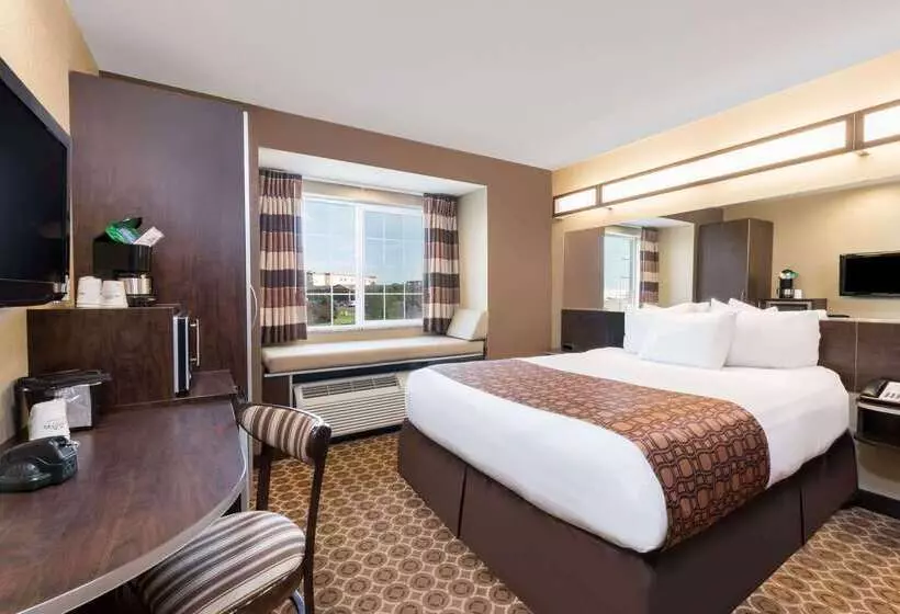 Microtel Inn & Suites By Wyndham Dickinson