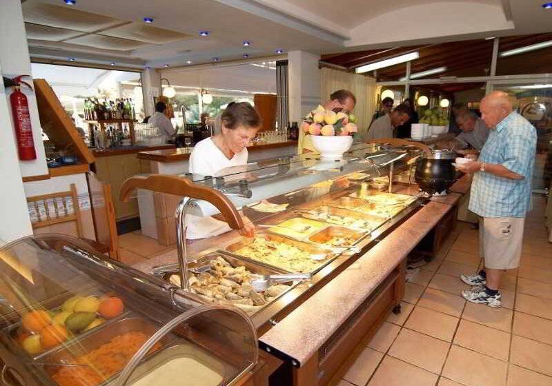 Ses Eufabietes Apartments & Restaurant