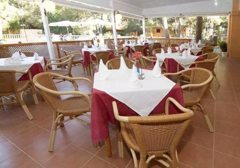 Ses Eufabietes Apartments & Restaurant