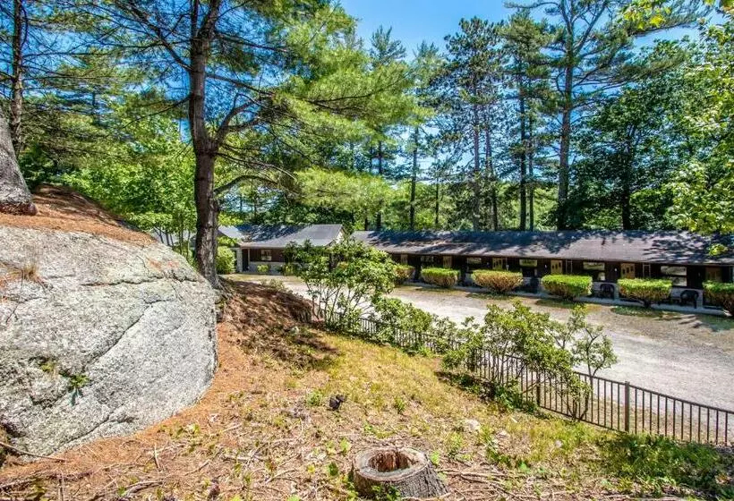 مُتل Boulder Suites