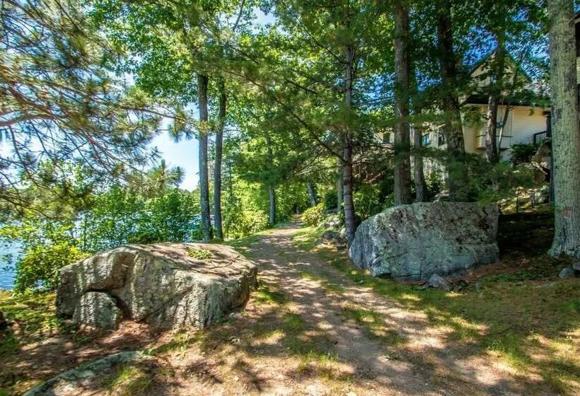 مُتل Boulder Suites