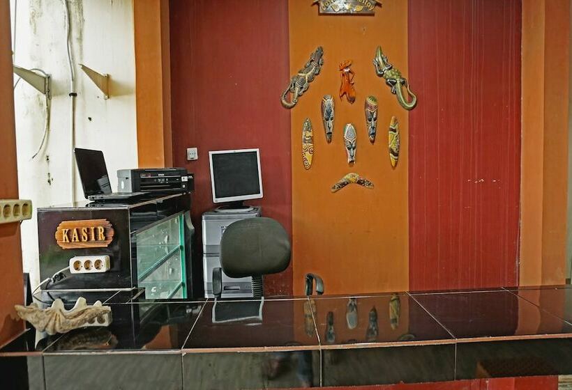 בית מלון כפרי The Castury Homestay Syariah By Oyo Rooms