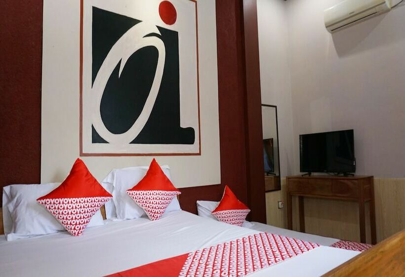 בית מלון כפרי The Castury Homestay Syariah By Oyo Rooms