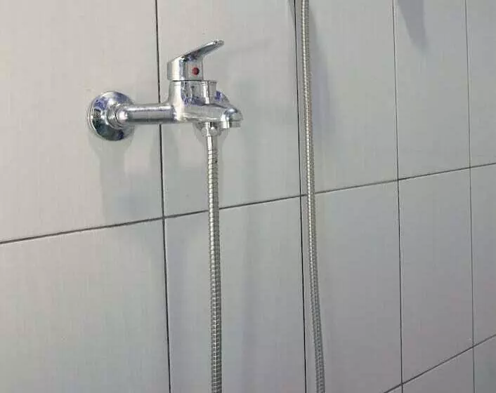 Hotelli The Castury Homestay Syariah By Oyo Rooms