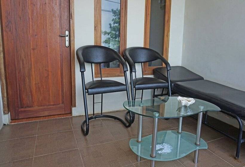 בית מלון כפרי The Castury Homestay Syariah By Oyo Rooms