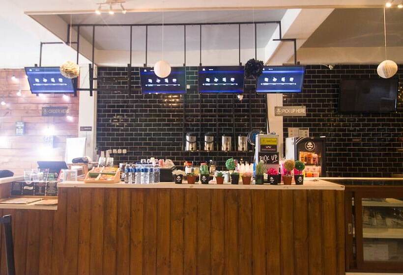 בית מלון כפרי Reddoorz Plus @ Manokwari City Center