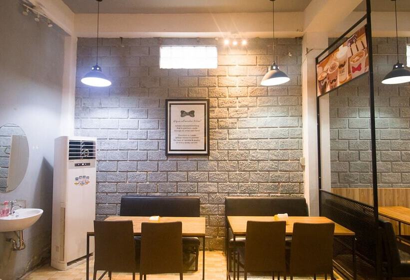 בית מלון כפרי Reddoorz Plus @ Manokwari City Center