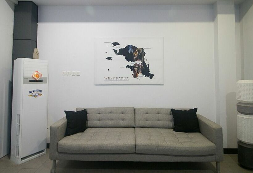 בית מלון כפרי Reddoorz Plus @ Manokwari City Center