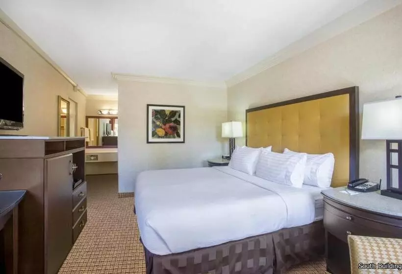 Отель 14 West Laguna Beach