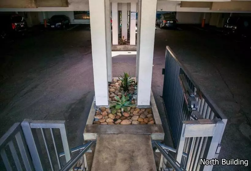 Отель 14 West Laguna Beach