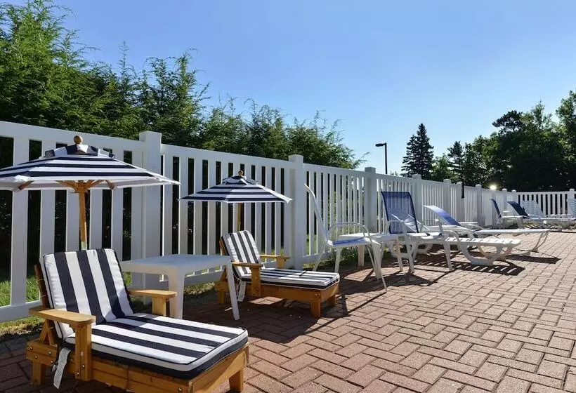 ホテル Acadia Inn