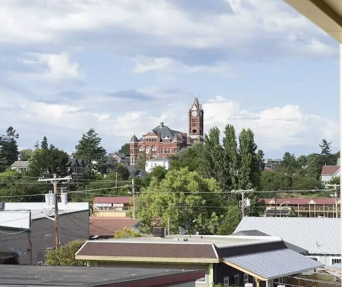 Отель Water Front Inn