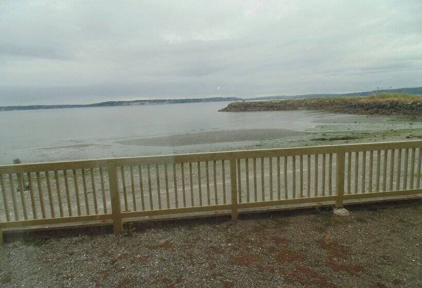 Отель Water Front Inn