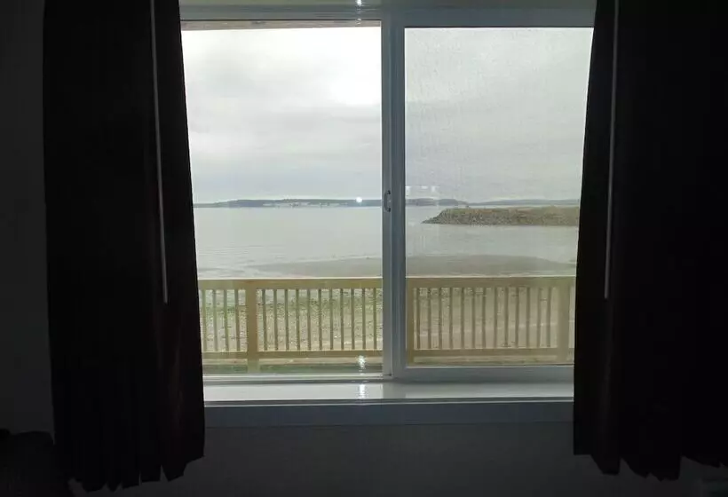 Отель Water Front Inn