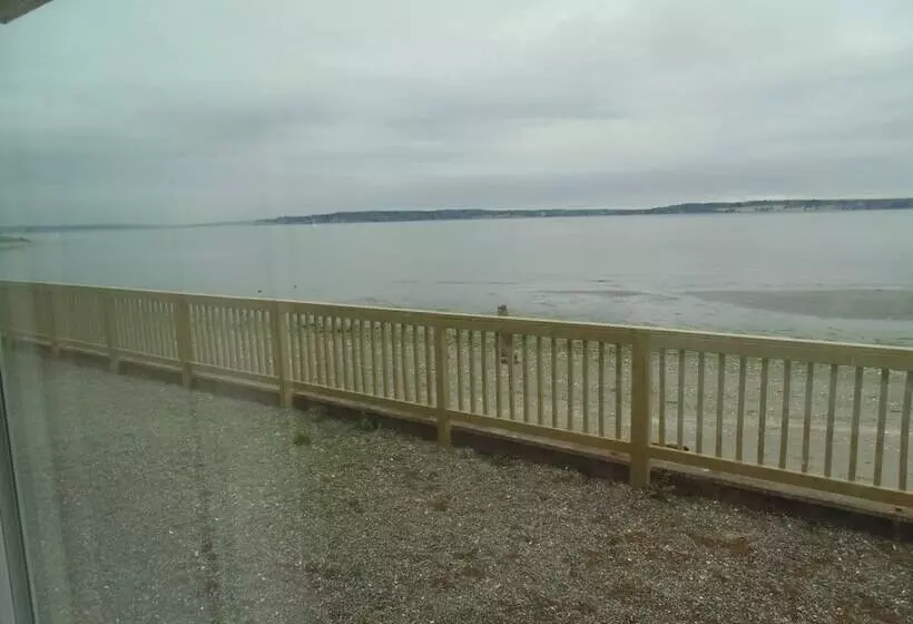 Отель Water Front Inn