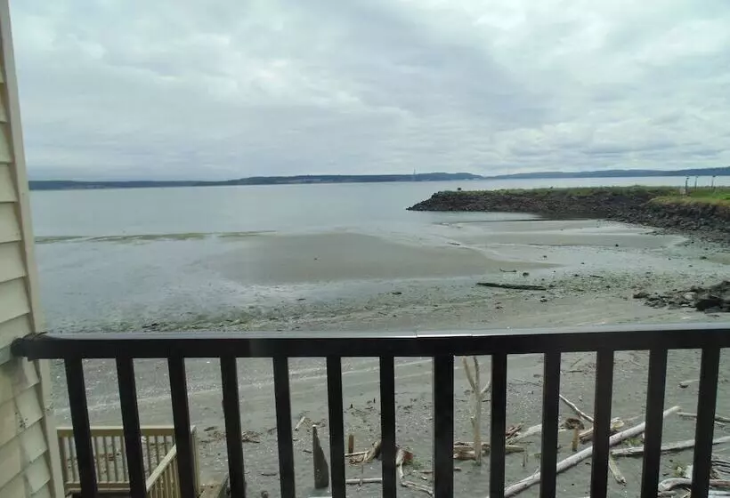 Отель Water Front Inn