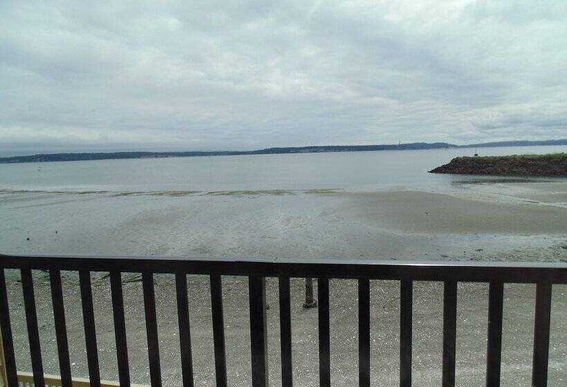 Отель Water Front Inn