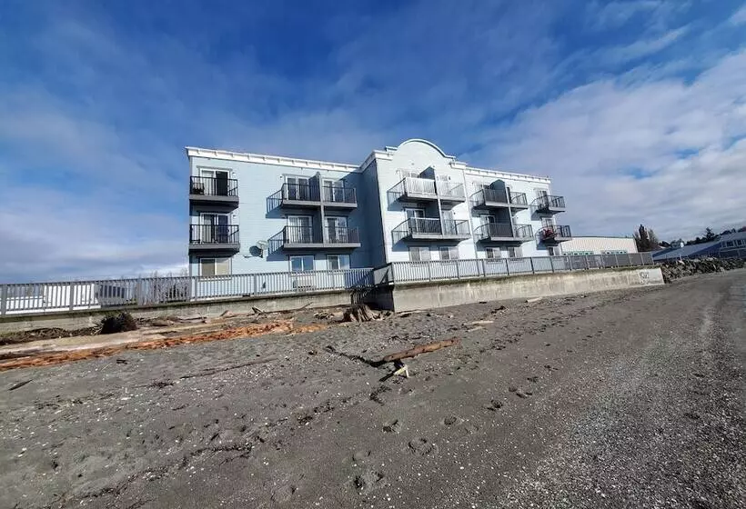 Отель Water Front Inn