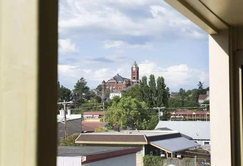 Отель Water Front Inn