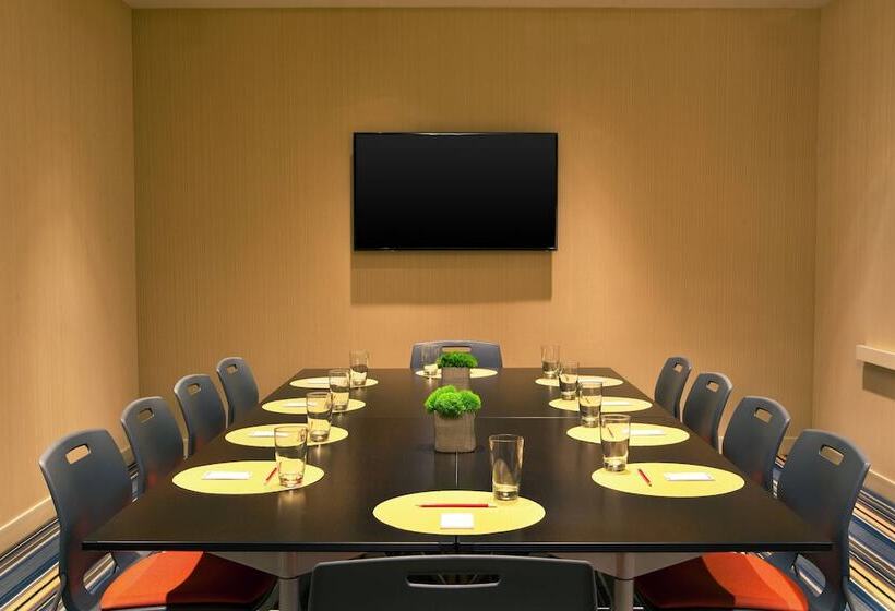 ホテル Aloft Chicago Downtown River North